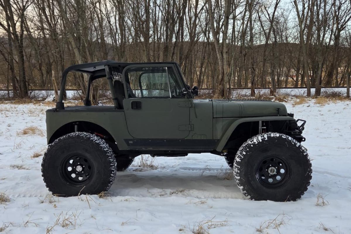 Modified 1989 Jeep Wrangler Laredo
