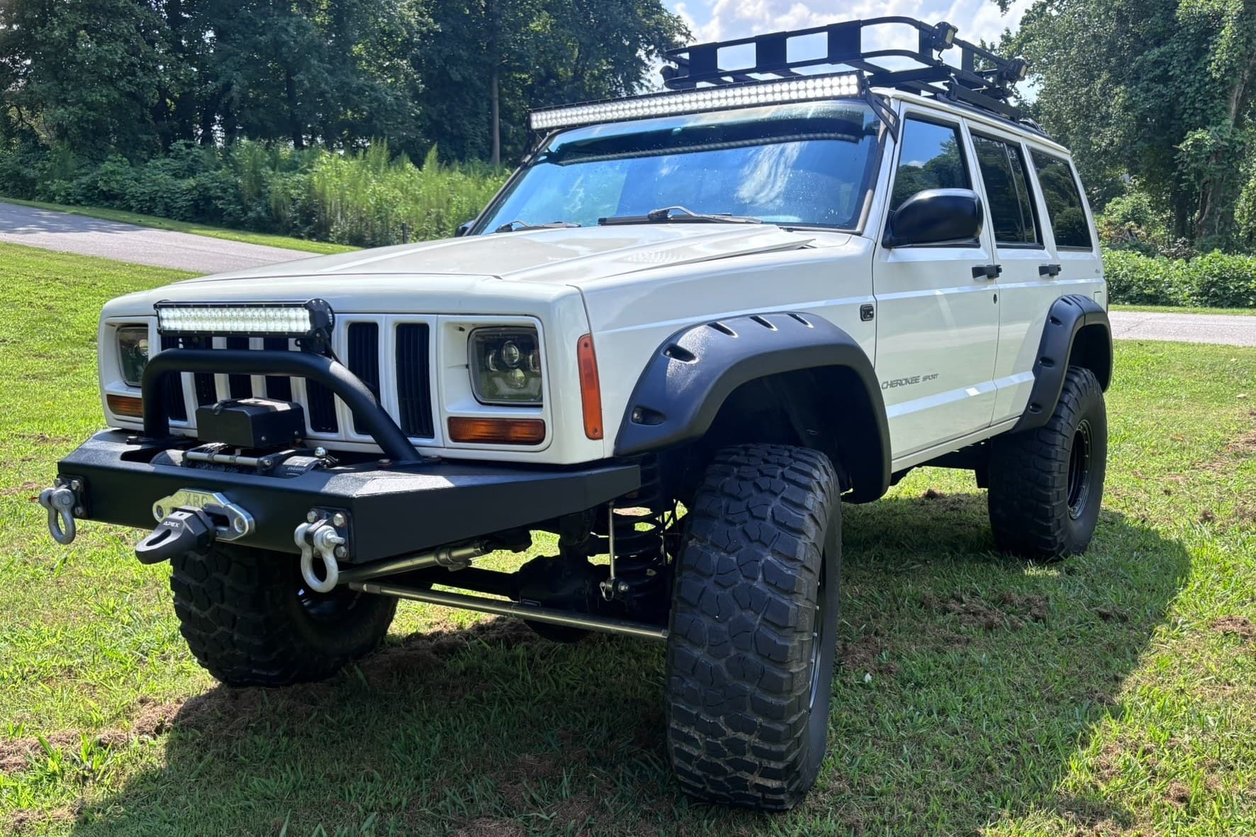 Modified 2000 Jeep Cherokee Sport 4×4
