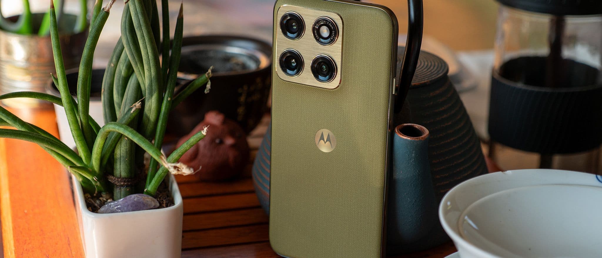 Nobody understands smartphone design like Motorola, and I'm totally surprised by how good the Motorola Edge 2026 is