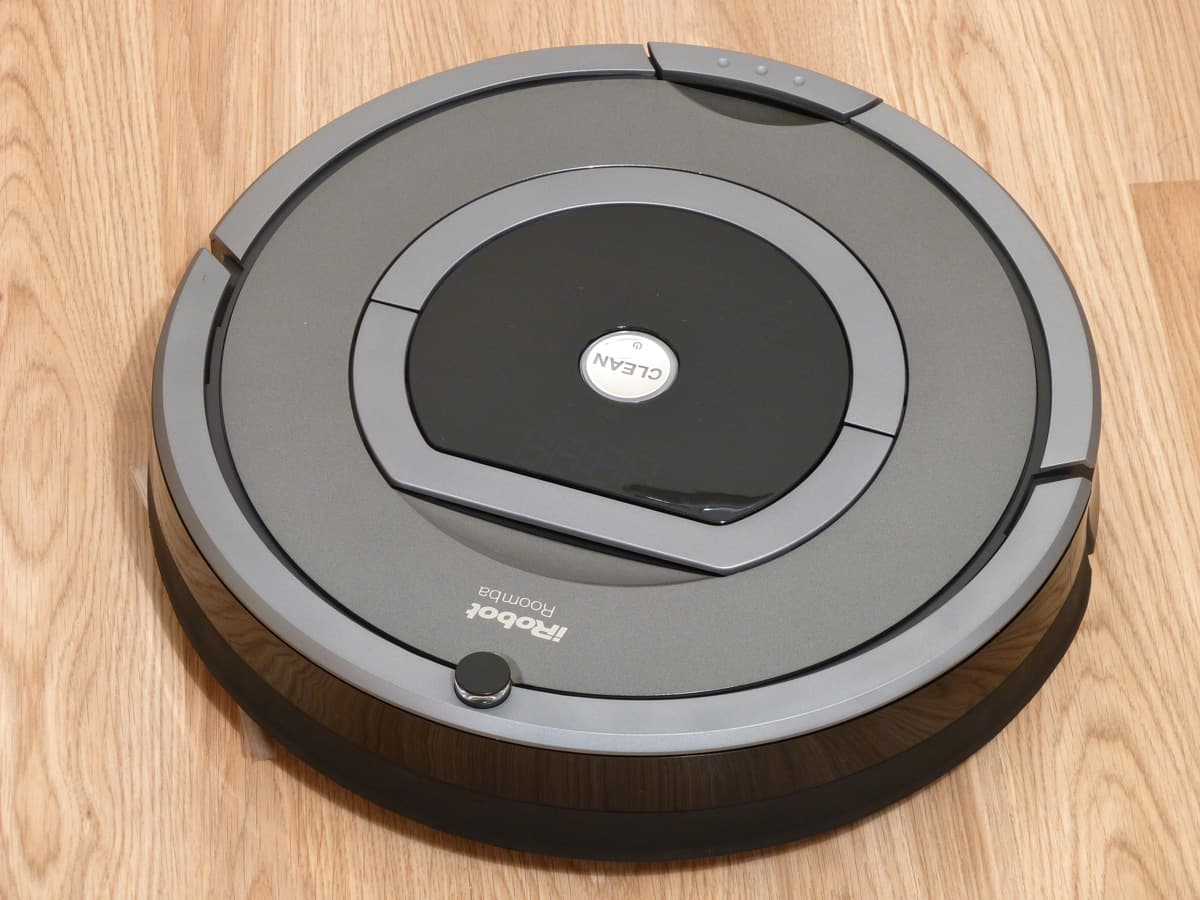Software engineer accidentally gains control of 7,000 robot vacuums, exposing serious security flaw