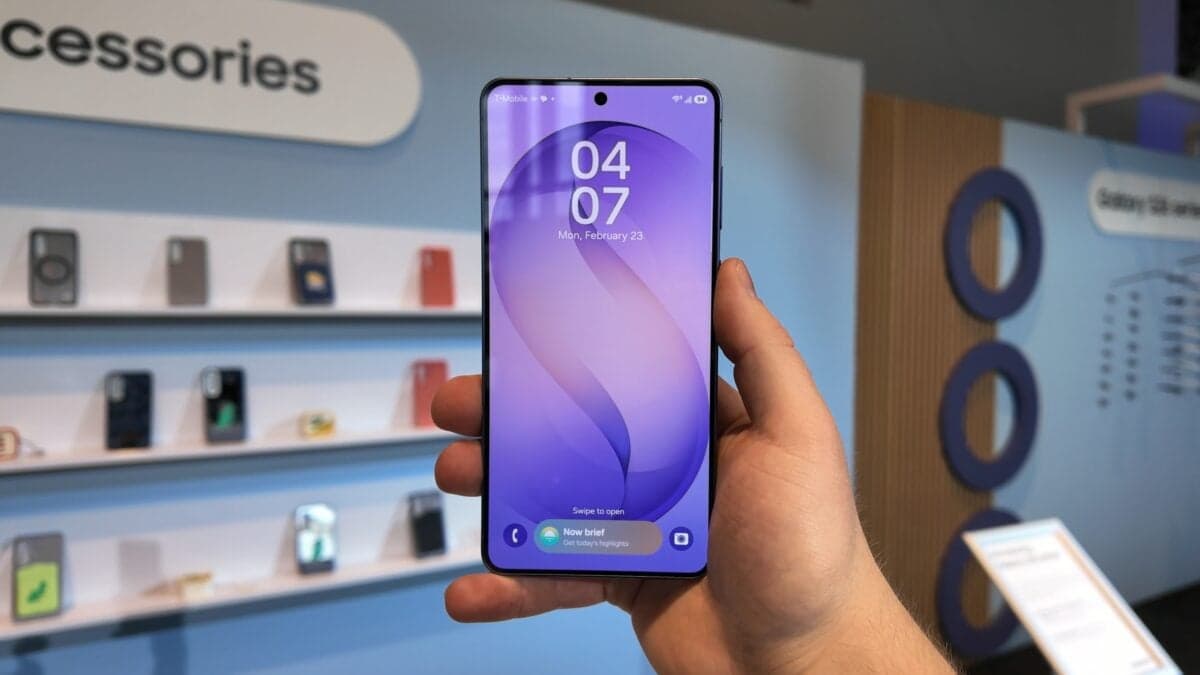 Galaxy S26’s first update appears to remove ‘Hey Plex’ feature