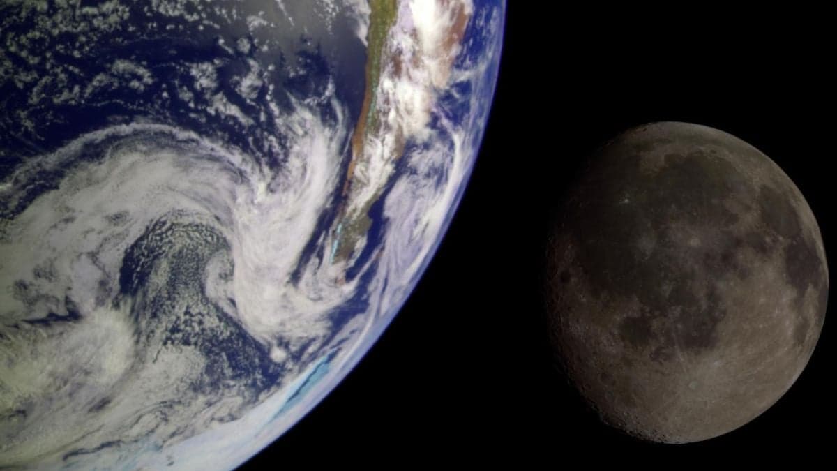 Eerie Cosmic-Ray 'Cavity' Found Lurking in Earth-Moon Space