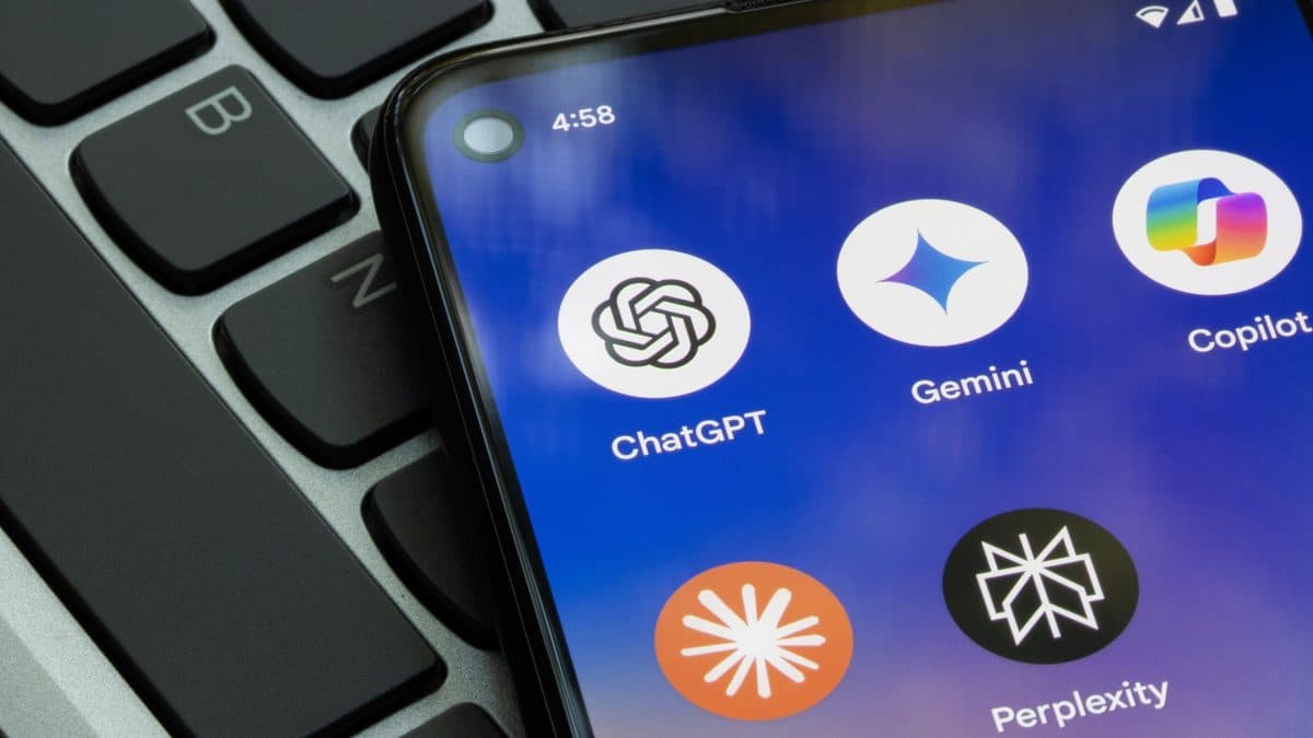 ChatGPT Overtakes Amazon, X, Reddit, WhatsApp, and Wikipedia in Visitors